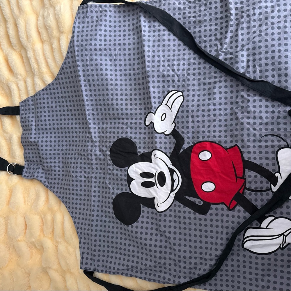 Disney Mickey Kitchen Bundle Apron Utensils 4 Bowl Set Chip Clips Popsicle Mold - Picture 13 of 15